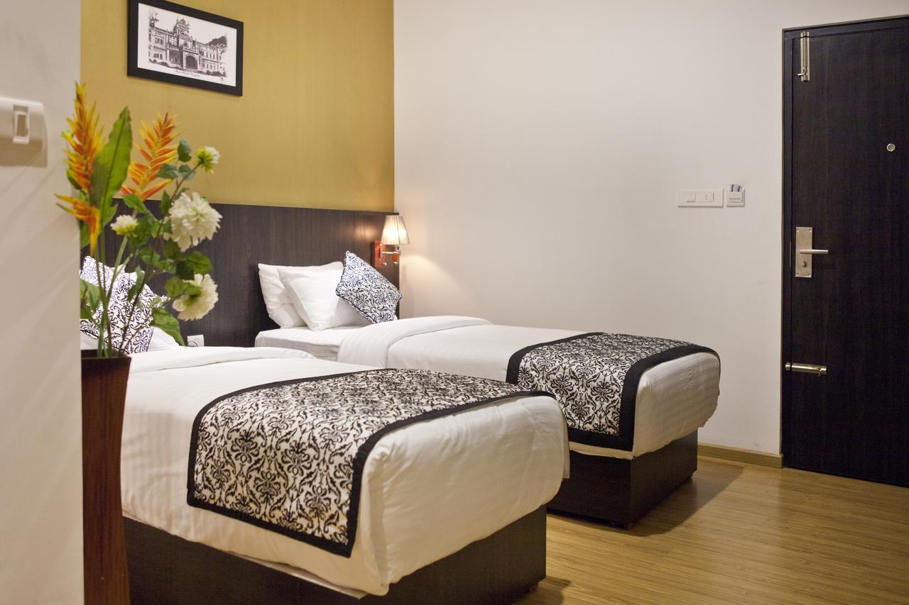 Comfy Luxury Hotel バンガロール エクステリア 写真