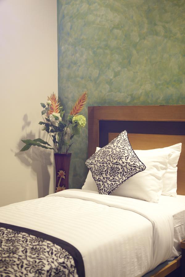 Comfy Luxury Hotel バンガロール エクステリア 写真