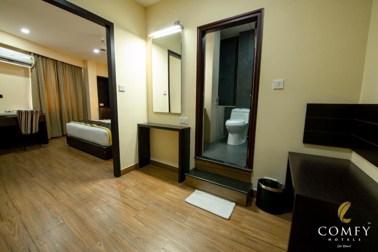 Comfy Luxury Hotel バンガロール エクステリア 写真